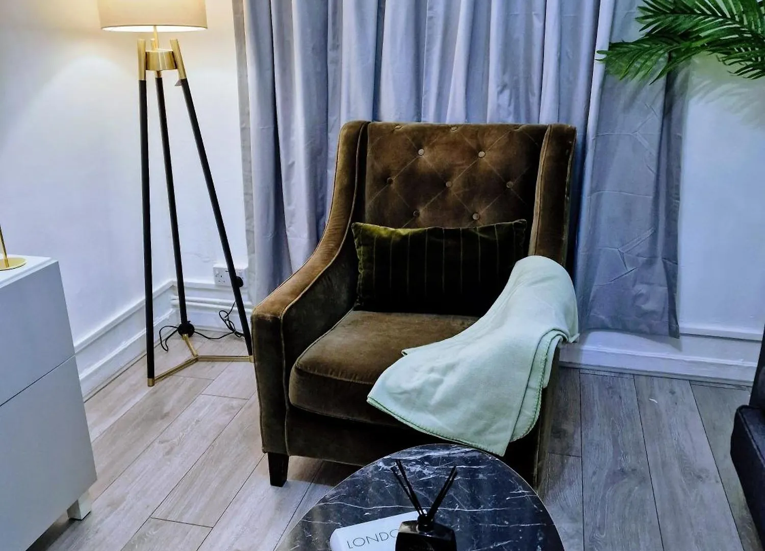 1 Bedroom Flat London Apartment